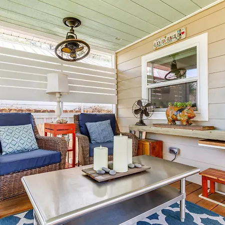 Pensacola Vacation Rental Less Than 1 Mi To Bayview Park!