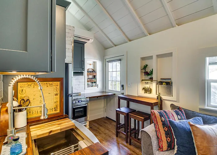 Holiday home Tiny House < 1 Mi To Bayview Park!