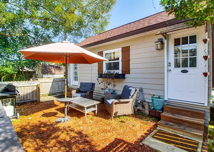 Tiny House < 1 Mi To Bayview Park! Holiday home *